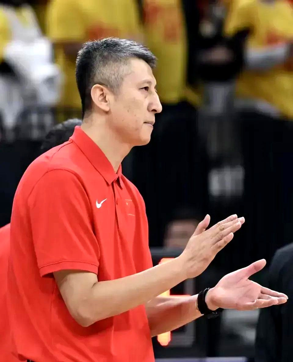 云南男篮队内士气高涨,球员备战氛围浓厚 云南男篮队内士气高涨,球员备战氛围浓厚