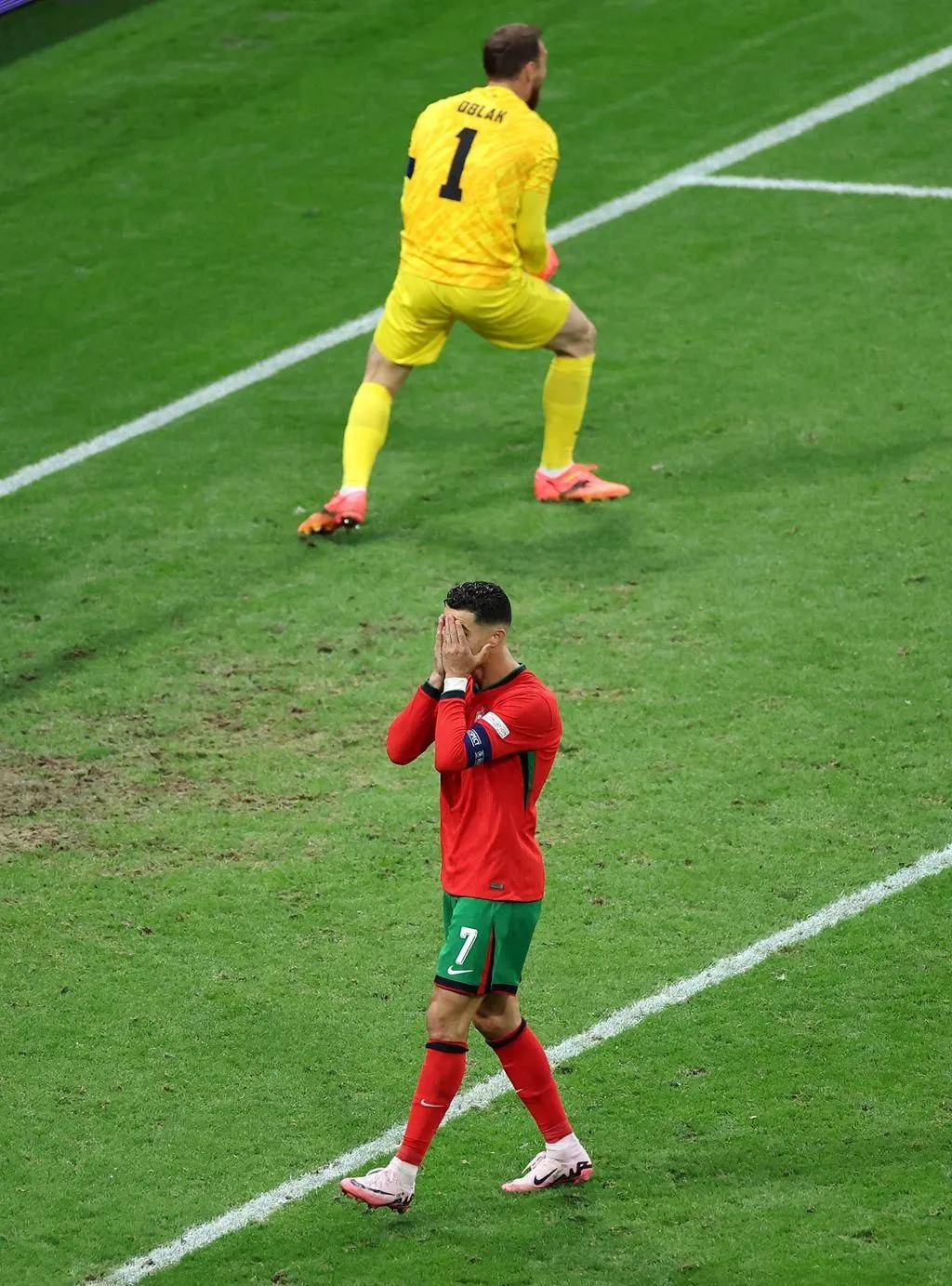 关于马竞门将奥布拉克挑战极限保护球门的信息 关于马竞门将奥布拉克挑战极限保护球门的信息