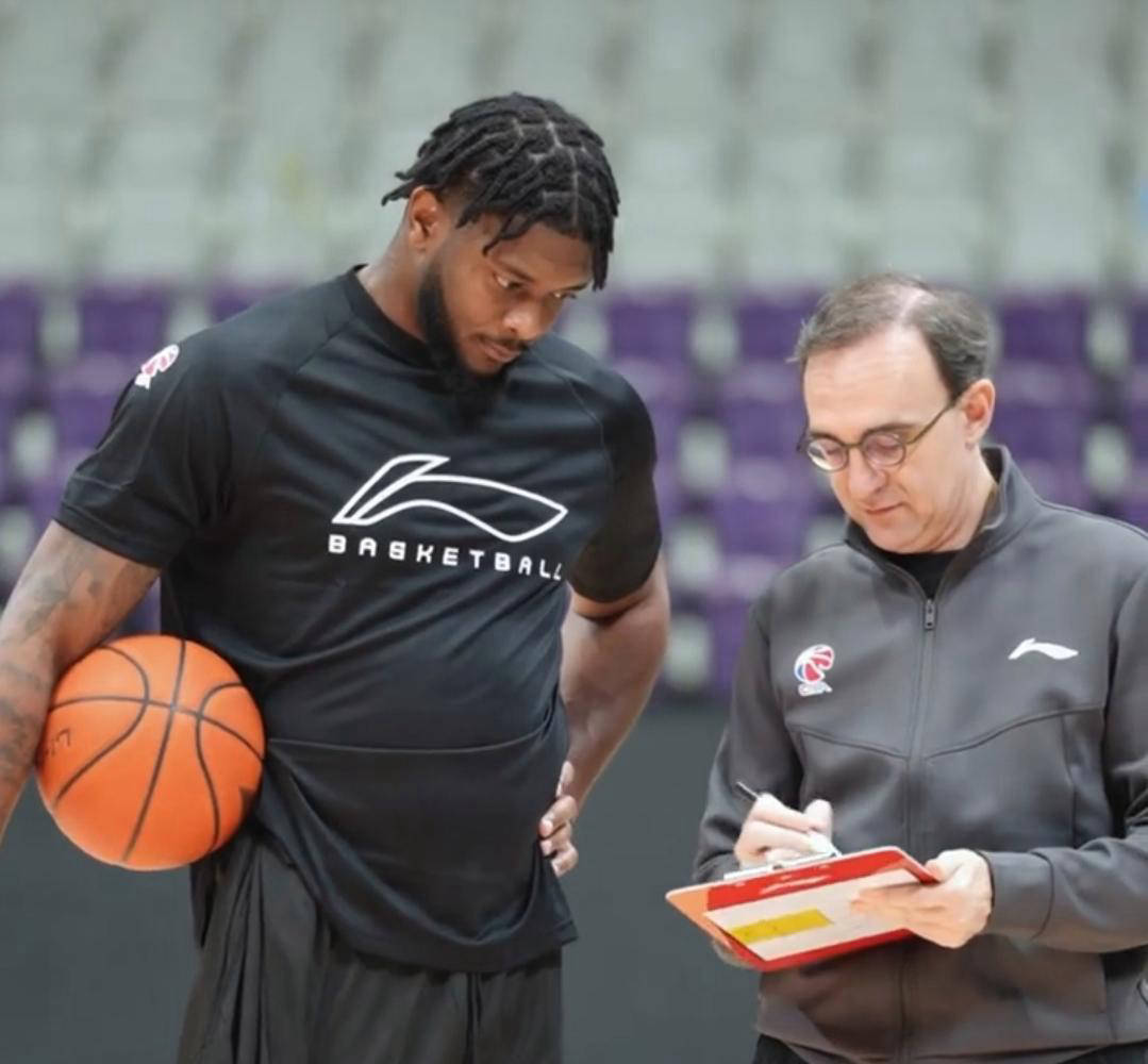 优秀球员崭露头角,引领球队冲刺冠军梦 优秀球员崭露头角,引领球队冲刺冠军梦